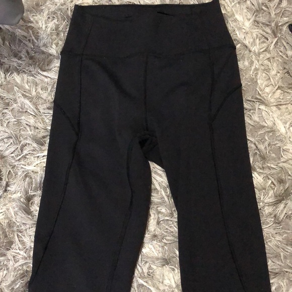 Lululemon leggings - Picture 8 of 8